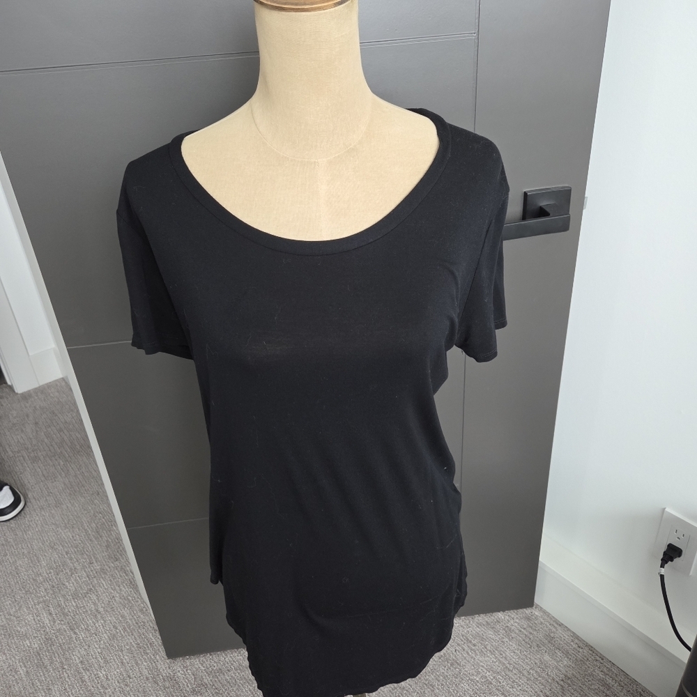 Emma's Closet Silver Icing Classic Black Short Sleeve Women's Tee